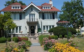 Hanover House Bed And Breakfast
